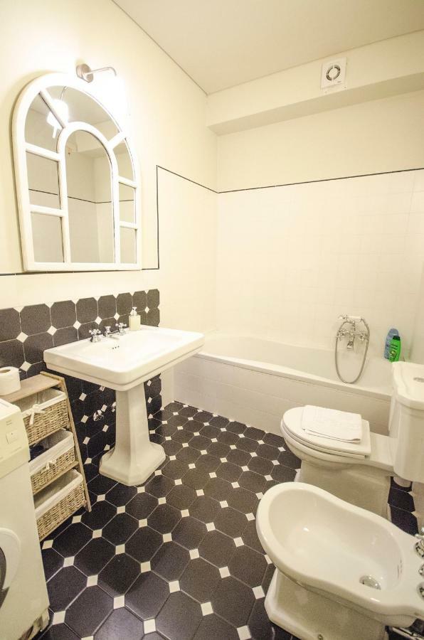 Azeglio Apartment, A Due Passi Da Piazza Maggiore Bologna Eksteriør billede