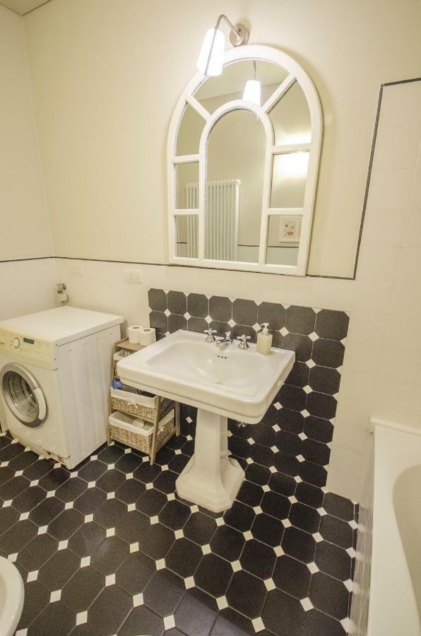 Azeglio Apartment, A Due Passi Da Piazza Maggiore Bologna Eksteriør billede